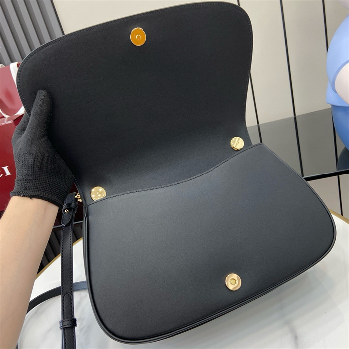 GUCCI 구찌 블론디 미디엄 핸들백 ‎815716 2024/신상 3COLOR