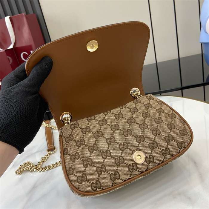 GUCCI 구찌 블론디 미니 숄더백 815711 2024/신상