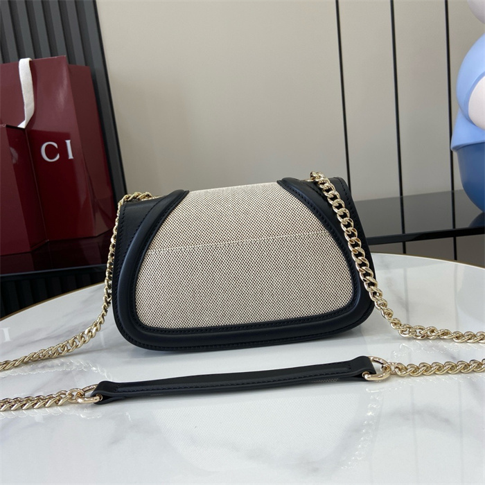 GUCCI 구찌 블론디 미니 숄더백 815711 2024/신상