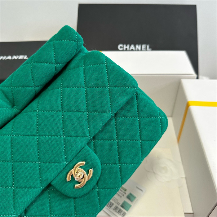 CHANEL 샤넬 플랩 클러치백 AS4199