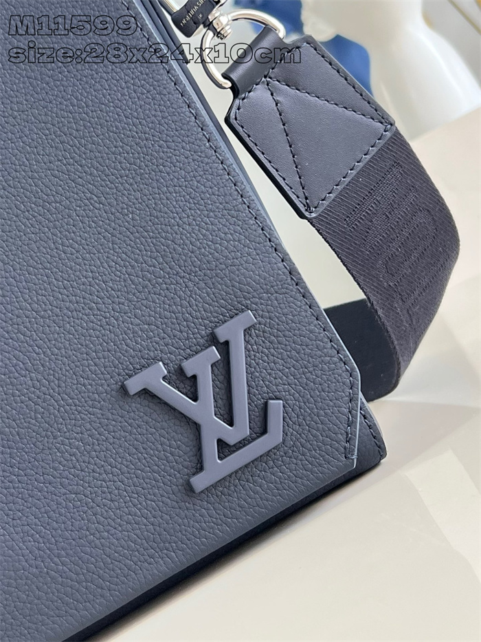 LOUIS VUITTON 루이비통 테이크오프 메신저백 MM M11599