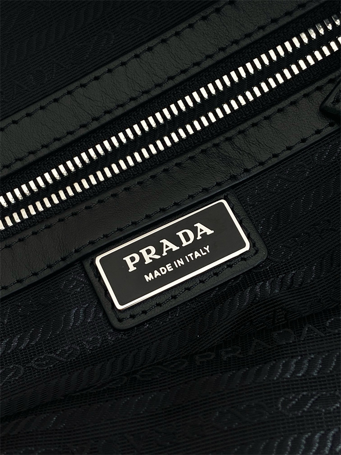 PRADA 프라다 가죽 스몰 메신저백 2VH183 2024/신상