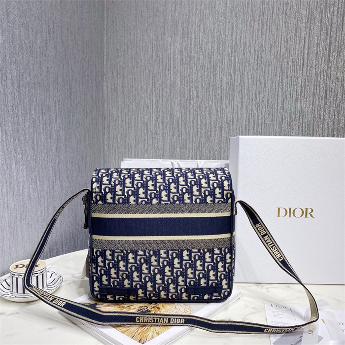 DIOR 디올 캠프 메신저백 M1340 2024/신상 2COLOR