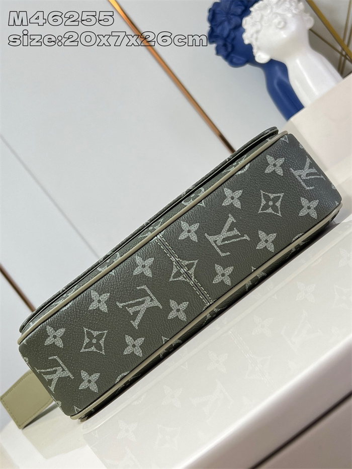 LOUIS VUITTON 루이비통 디스트릭트 크로스백 PM M11593 2024/신상