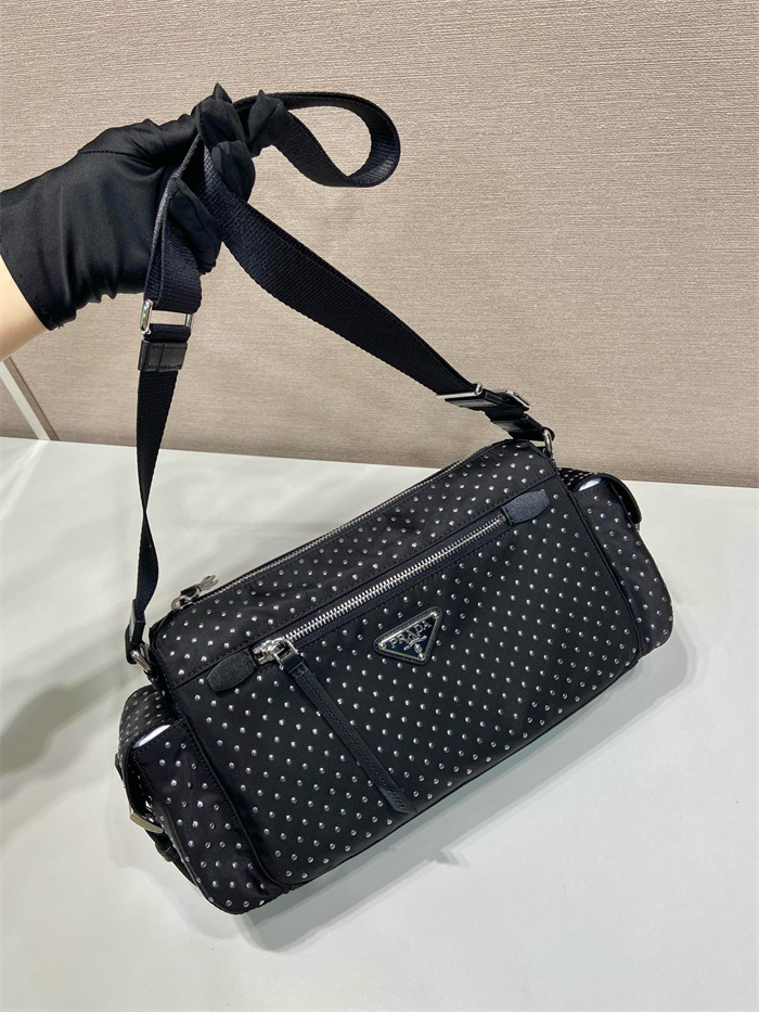 PRADA 프라다 스투디드 리나일론 숄더백 1BC236 2024/신상
