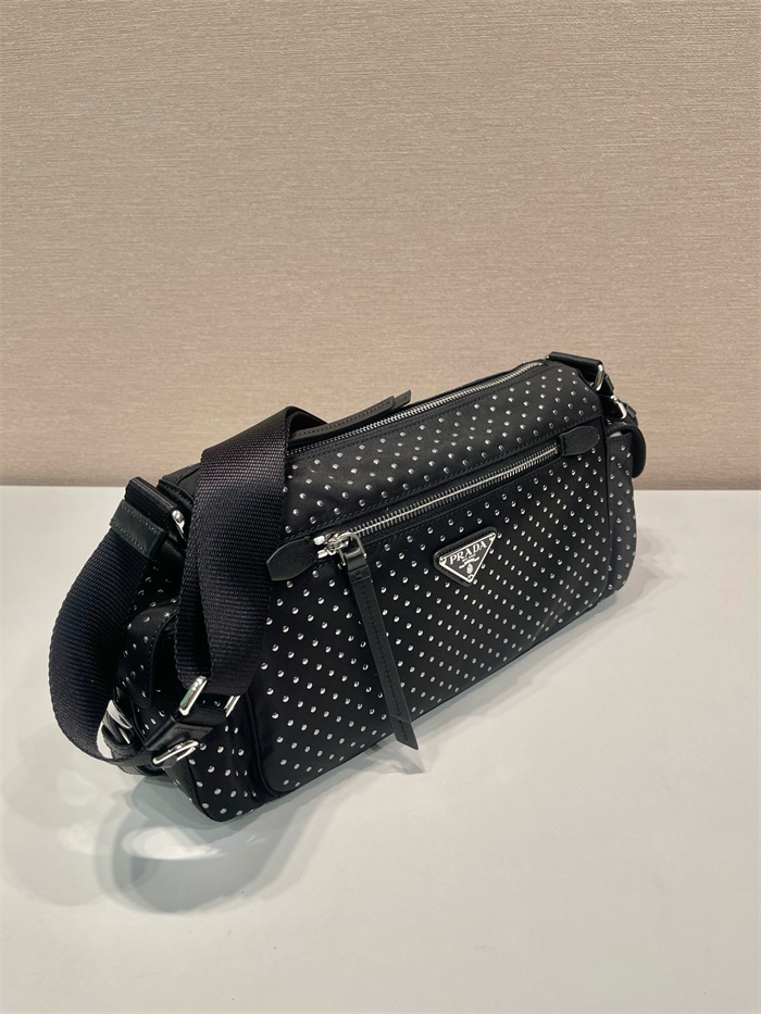 PRADA 프라다 스투디드 리나일론 숄더백 1BC236 2024/신상