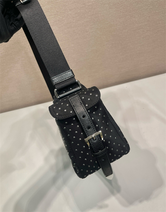 PRADA 프라다 스투디드 리나일론 숄더백 1BC236 2024/신상