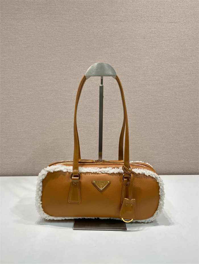 PRADA 프라다 미디움 시어링 레더 토트백 1BB124 2024/신상