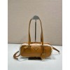 PRADA 프라다 미디움 시어링 레더 토트백 1BB124 2024/신상
