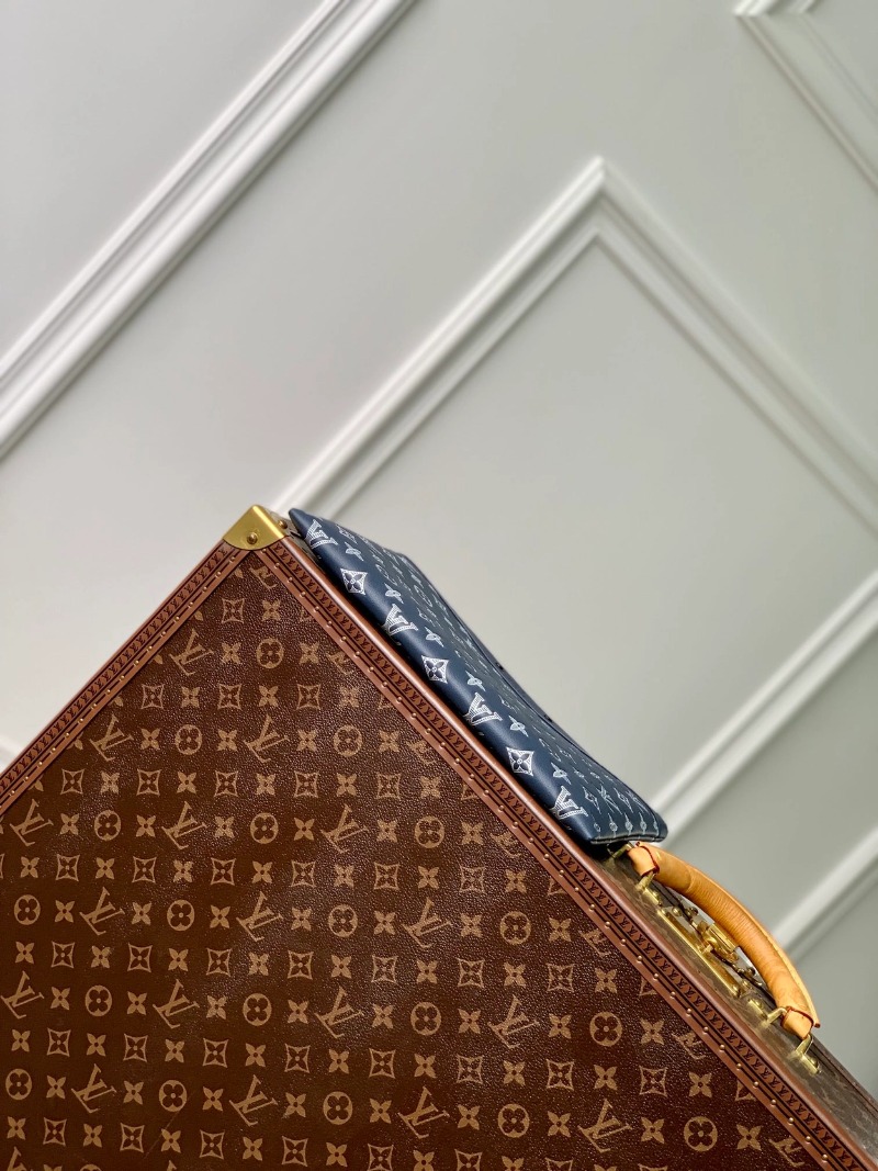 LOUIS VUITTON 루이비통 포쉐트 투고 클러치백