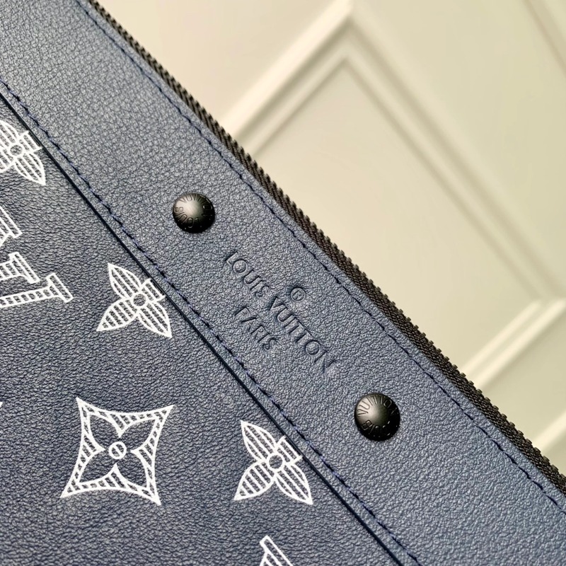 LOUIS VUITTON 루이비통 포쉐트 투고 클러치백