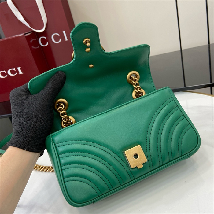 GUCCI 구찌 GG 마몽 마틀라세 미니 숄더백 446744 2024/신상