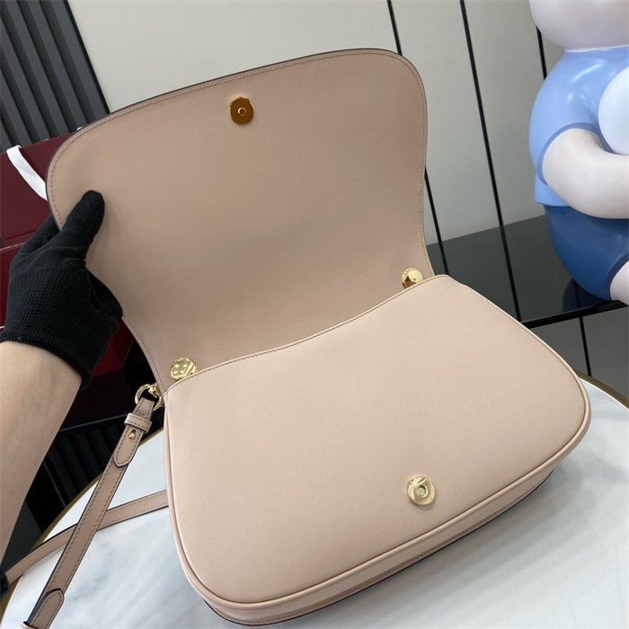 GUCCI 구찌 블론디 미디엄 탑 핸들백 815719 2024/신상