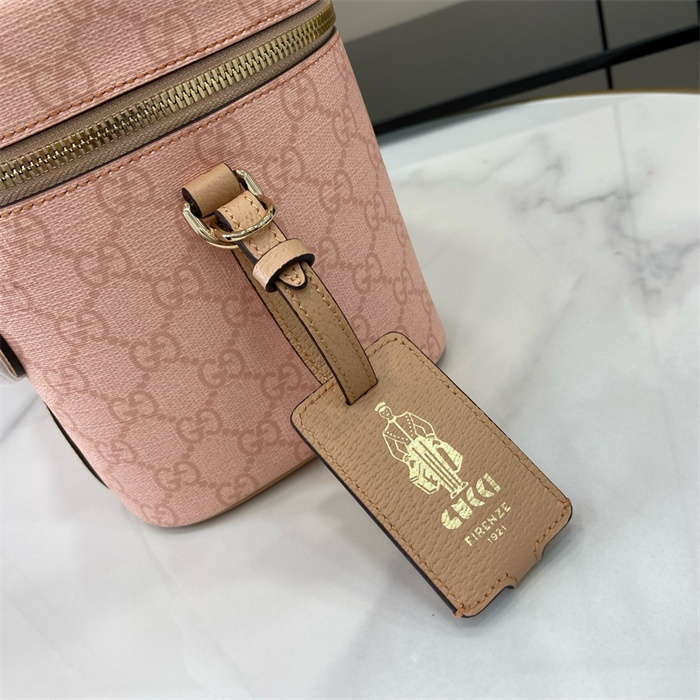 GUCCI 구찌 GG 슈프림 미디엄 파우치백 811489 2024/신상 2COLOR