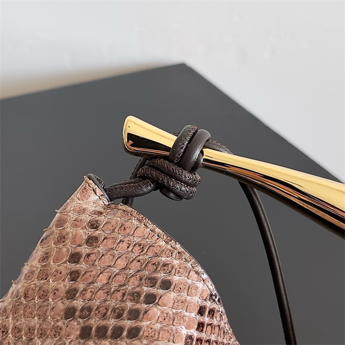 BOTTEGA VENETA 보테가베네타 사르딘 미니 숄더백 794920 2024/신상