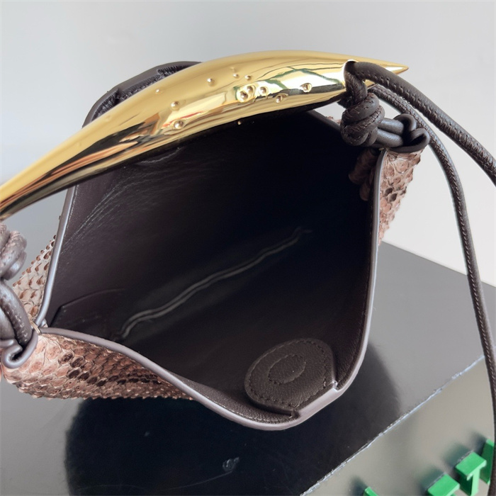 BOTTEGA VENETA 보테가베네타 사르딘 미니 숄더백 794920 2024/신상