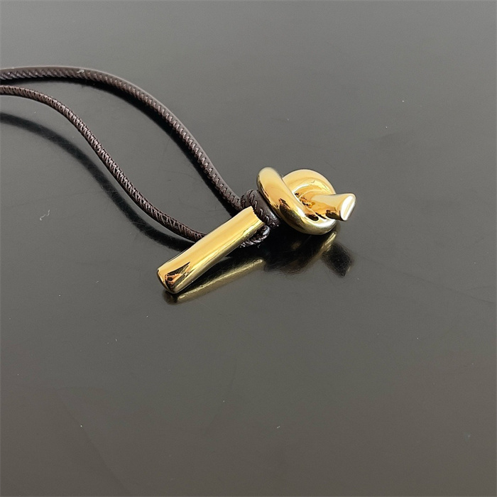 BOTTEGA VENETA 보테가베네타 안디아모 롱 핸들 클러치 크로스백 794945 2024/신상