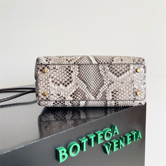 BOTTEGA VENETA 보테가베네타 안디아모 스몰 토트백 743568 2024/신상