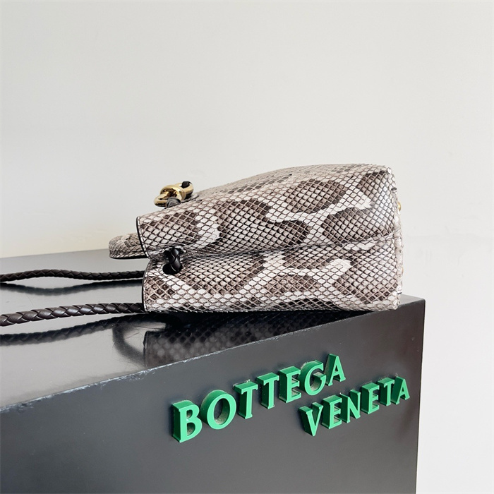 BOTTEGA VENETA 보테가베네타 안디아모 스몰 토트백 743568 2024/신상