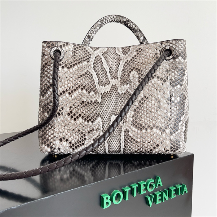 BOTTEGA VENETA 보테가베네타 안디아모 미디엄 토트백 743572 2024/신상