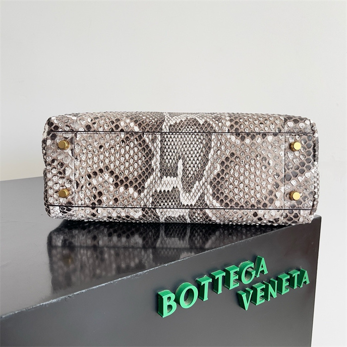 BOTTEGA VENETA 보테가베네타 안디아모 미디엄 토트백 743572 2024/신상