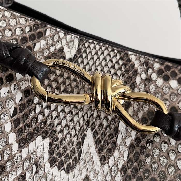 BOTTEGA VENETA 보테가베네타 안디아모 미디엄 토트백 743572 2024/신상