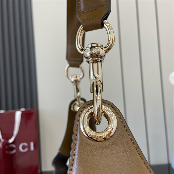GUCCI 구찌 보디 미디엄 숄더백 815924 2024/신상 2COLOR