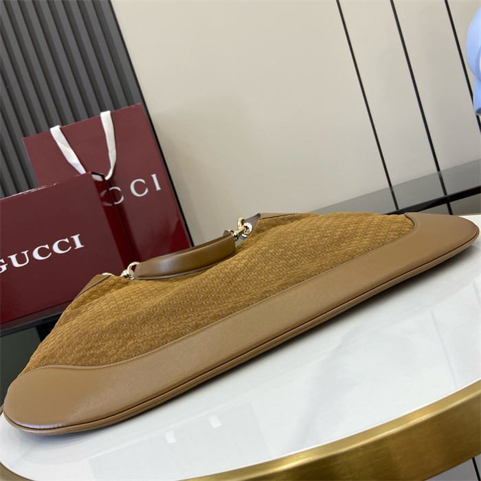 GUCCI 구찌 보디 미디엄 숄더백 815924 2024/신상 2COLOR