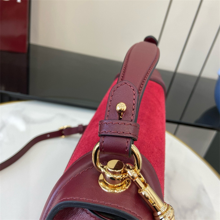 GUCCI 구찌 블론디 미디엄 탑 핸들백 815719 2024/신상