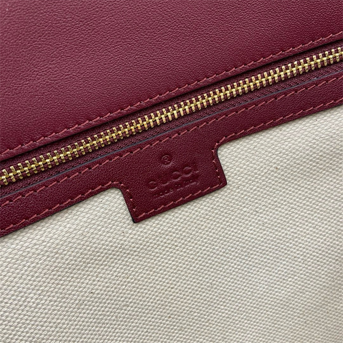 GUCCI 구찌 블론디 미디엄 탑 핸들백 815719 2024/신상