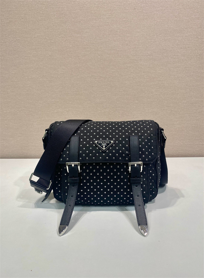 PRADA 프라다 스터드 리나일론 숄더백 1BD382 2024/신상