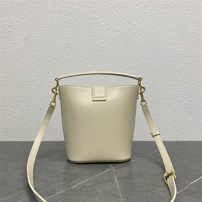 CELINE 셀린느 루이즈 스몰 버킷백 119173 2024/신상