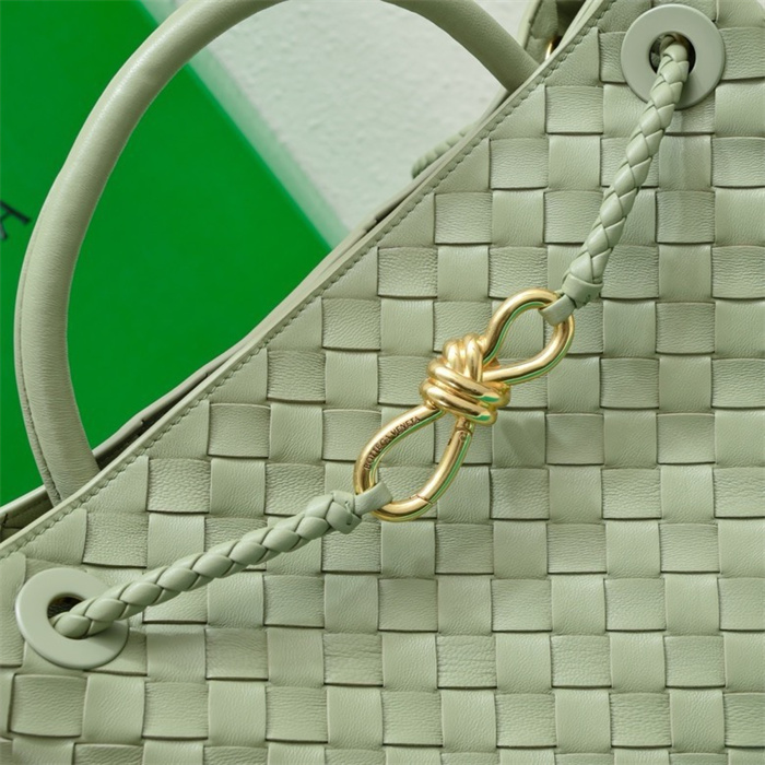 BOTTEGA VENETA 보테가베네타 안디아모 미디엄 토트백 84630 2024/신상
