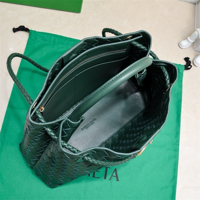 BOTTEGA VENETA 보테가베네타 안디아모 미디엄 토트백 84630 2024/신상