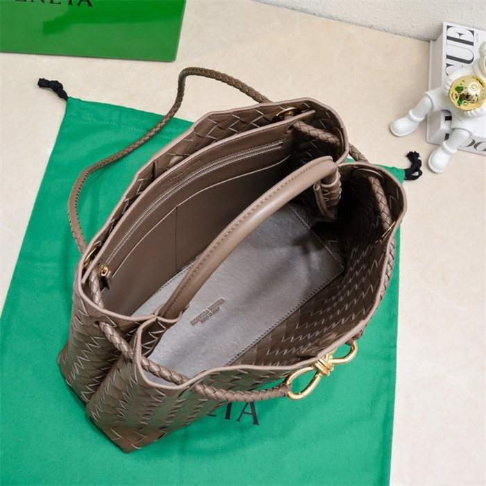 BOTTEGA VENETA 보테가베네타 안디아모 미디엄 토트백 84630 2024/신상