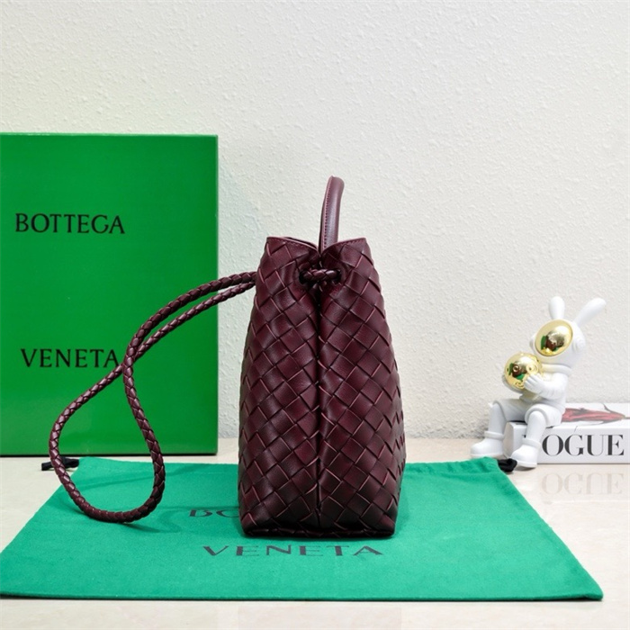 BOTTEGA VENETA 보테가베네타 안디아모 미디엄 토트백 84630 2024/신상
