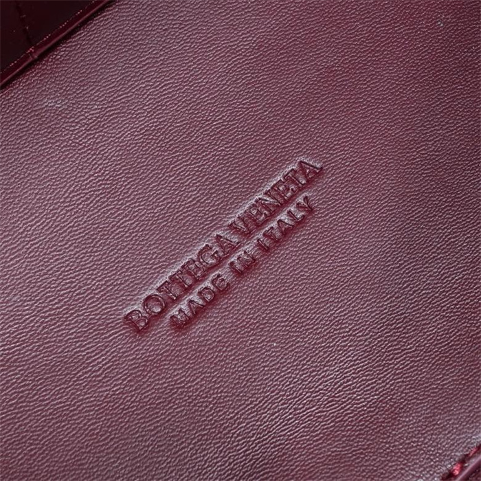 BOTTEGA VENETA 보테가베네타 안디아모 미디엄 토트백 84630 2024/신상