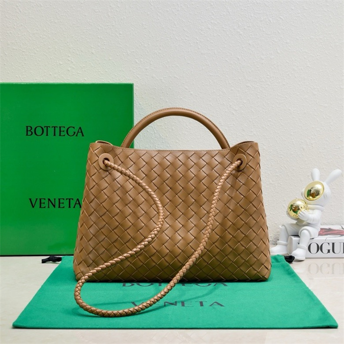 BOTTEGA VENETA 보테가베네타 안디아모 미디엄 토트백 84630 2024/신상