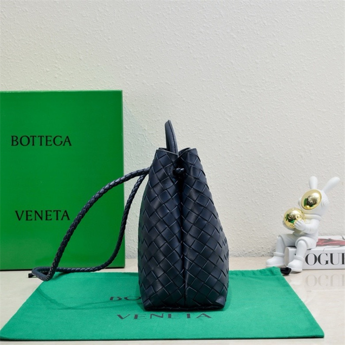 BOTTEGA VENETA 보테가베네타 안디아모 미디엄 토트백 84630 2024/신상