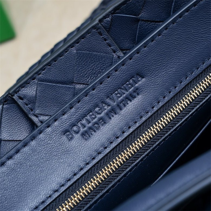 BOTTEGA VENETA 보테가베네타 안디아모 미디엄 토트백 84630 2024/신상