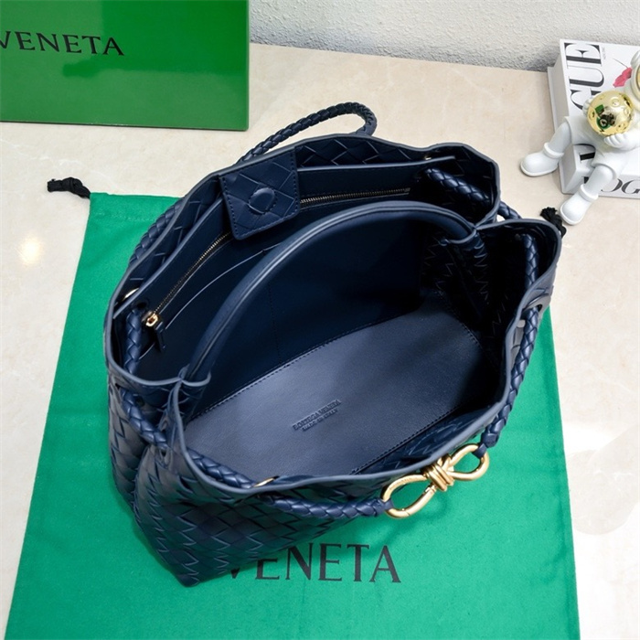 BOTTEGA VENETA 보테가베네타 안디아모 미디엄 토트백 84630 2024/신상
