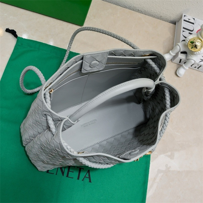 BOTTEGA VENETA 보테가베네타 안디아모 미디엄 토트백 84630 2024/신상