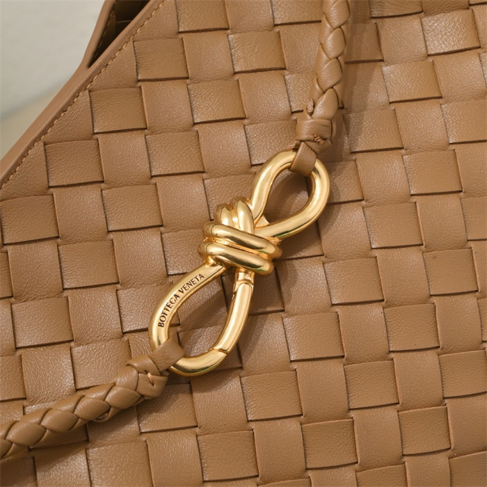 BOTTEGA VENETA 보테가베네타 안디아모 미디엄 토트백 84630 2024/신상