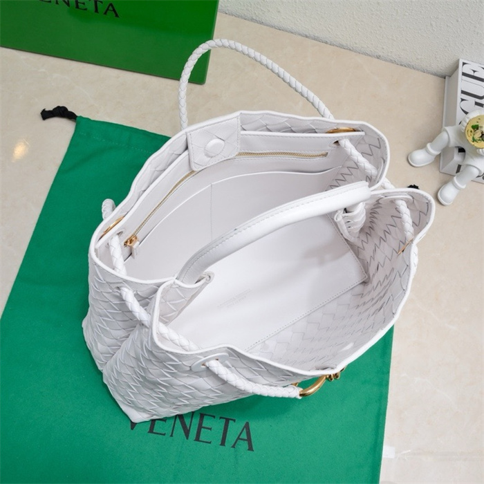 BOTTEGA VENETA 보테가베네타 안디아모 미디엄 토트백 84630 2024/신상