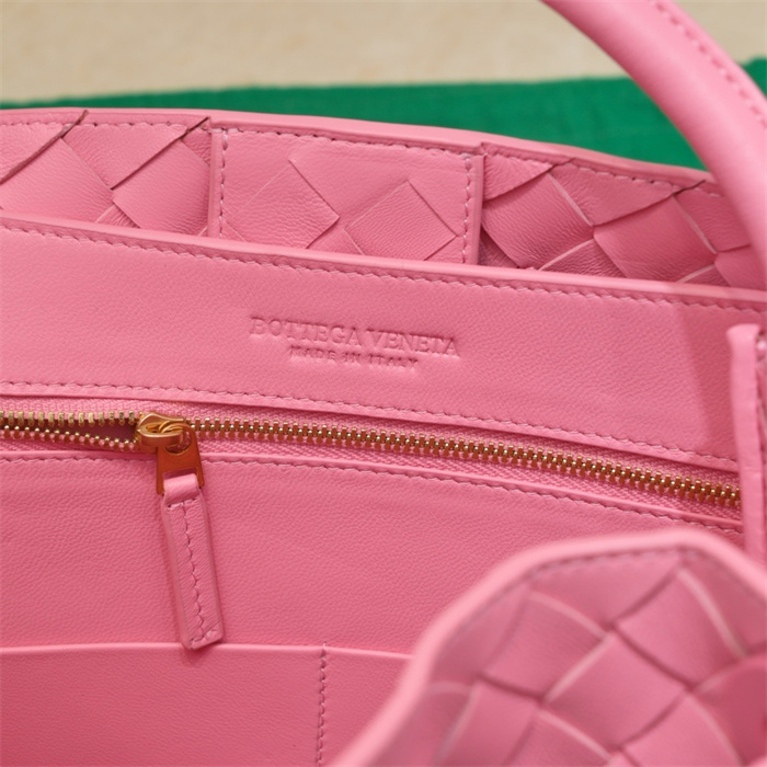 BOTTEGA VENETA 보테가베네타 안디아모 미디엄 토트백 84630 2024/신상