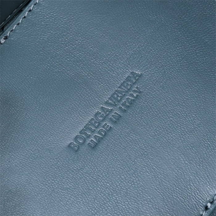 BOTTEGA VENETA 보테가베네타 안디아모 미디엄 토트백 84630 2024/신상