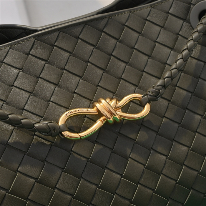 BOTTEGA VENETA 보테가베네타 안디아모 미디엄 토트백 84630 2024/신상