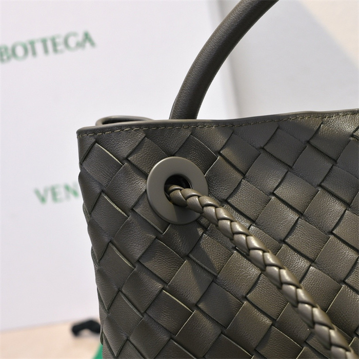 BOTTEGA VENETA 보테가베네타 안디아모 미디엄 토트백 84630 2024/신상