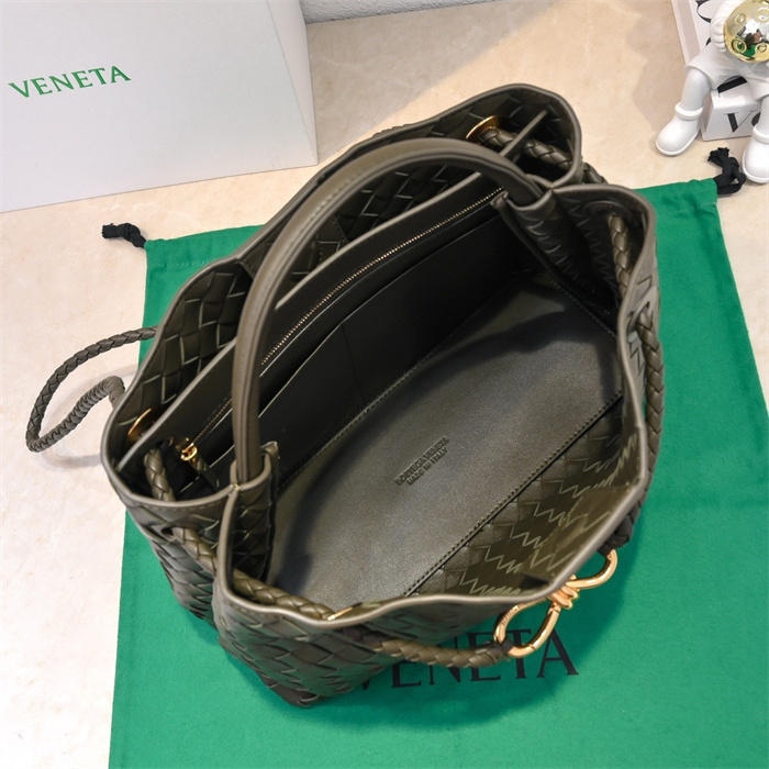 BOTTEGA VENETA 보테가베네타 안디아모 미디엄 토트백 84630 2024/신상