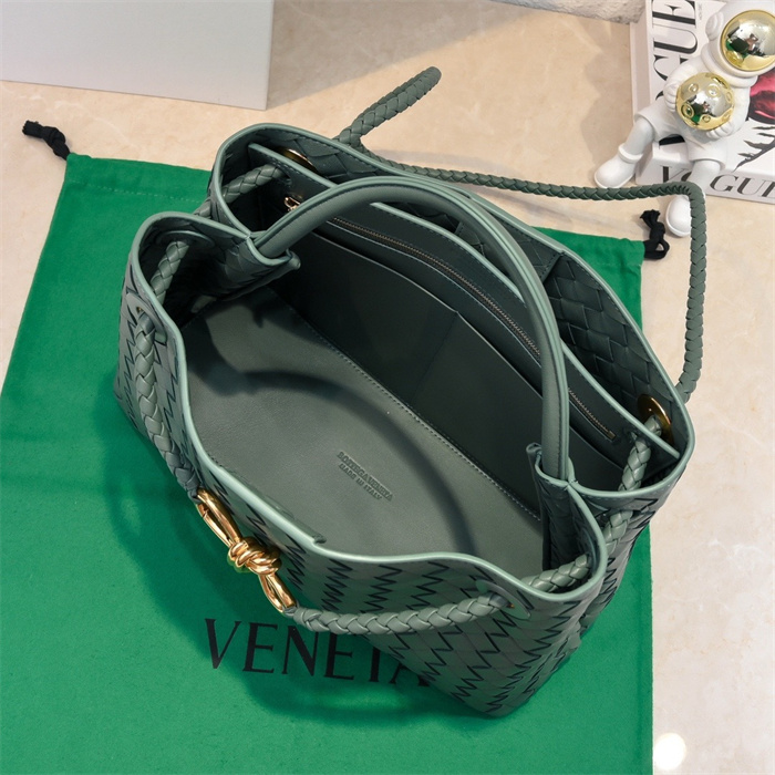 BOTTEGA VENETA 보테가베네타 안디아모 미디엄 토트백 84630 2024/신상